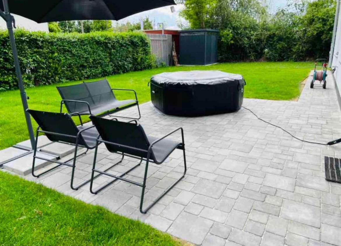 הוילה ברלין Haushalfte Mit Garten, Kamin, Grill & Whirlpool Nahe Ber מראה חיצוני תמונה