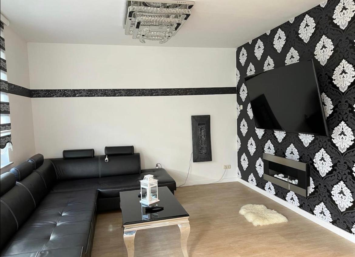 הוילה ברלין Haushalfte Mit Garten, Kamin, Grill & Whirlpool Nahe Ber מראה חיצוני תמונה