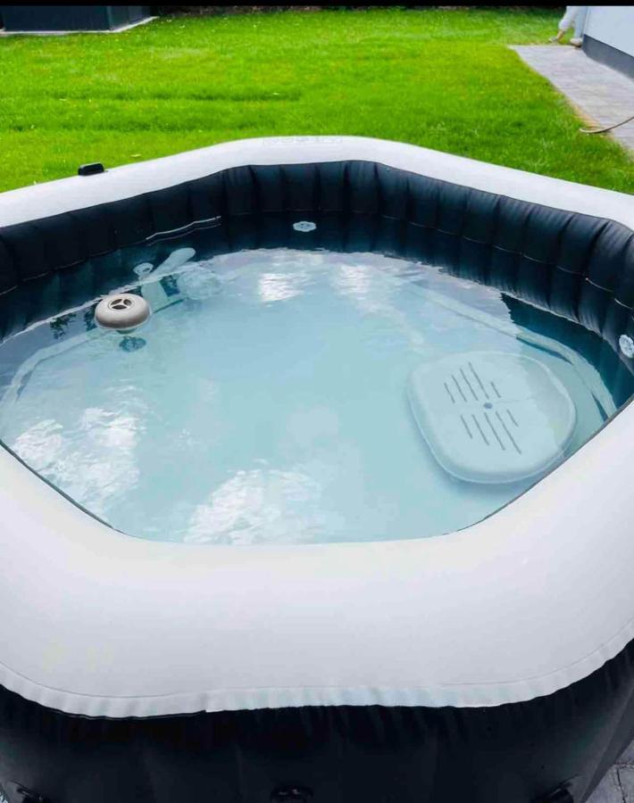 הוילה ברלין Haushalfte Mit Garten, Kamin, Grill & Whirlpool Nahe Ber מראה חיצוני תמונה
