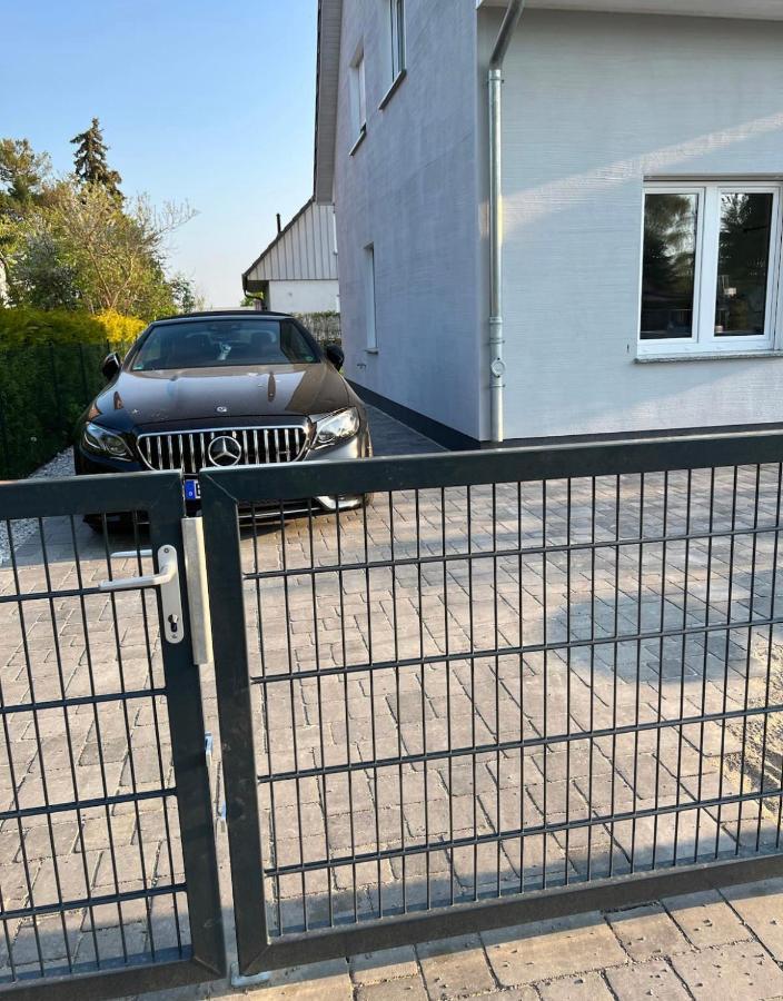 הוילה ברלין Haushalfte Mit Garten, Kamin, Grill & Whirlpool Nahe Ber מראה חיצוני תמונה